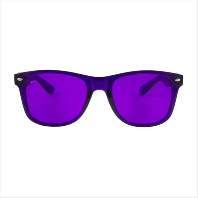 すみれ色の染められたガラス紫外線UVBレンズの薄い色療法のサングラス