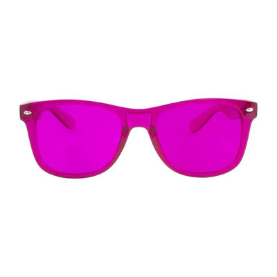 人の女性のサングラスによって着色されたレンズUv400のための色のサングラスはサングラスを分極した